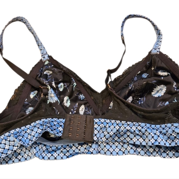 Aerie Black and Blue Floral Lace Bralette - Picture 2 of 4